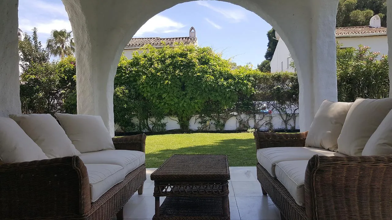 إِستيبونا Villa Jazmin Benamara بيت للعطل
