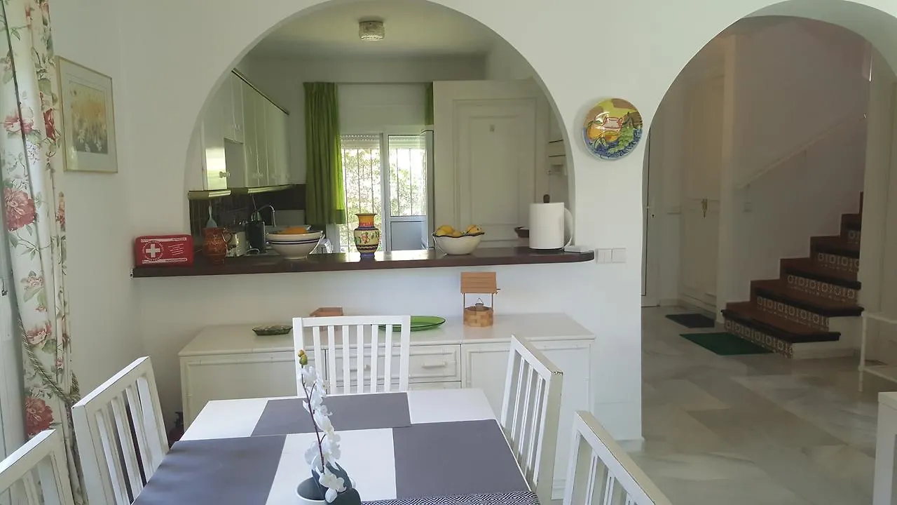 بيت للعطل إِستيبونا Villa Jazmin Benamara